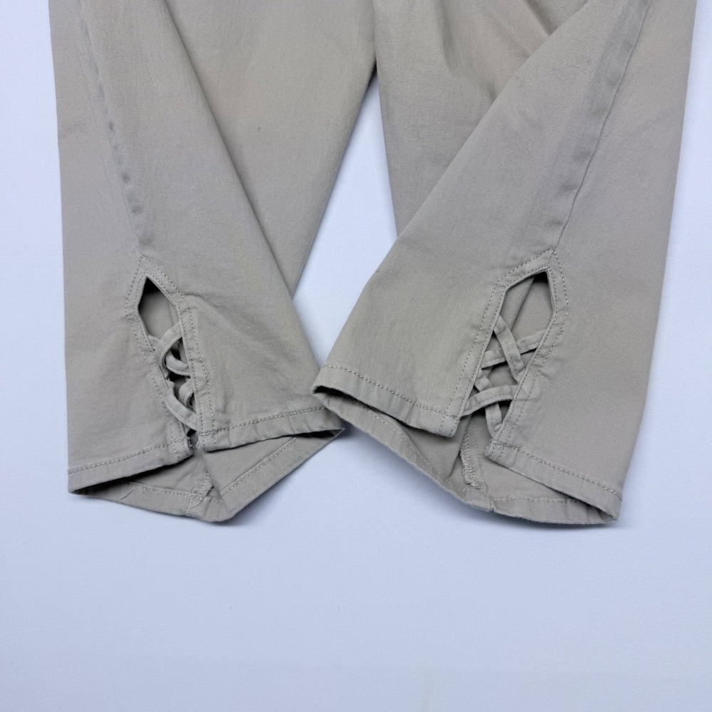 Croft & Barrow Womens Small Khaki Tan Elastic Waist Lattice Hem Capri Crop Pants - Picture 3 of 9
